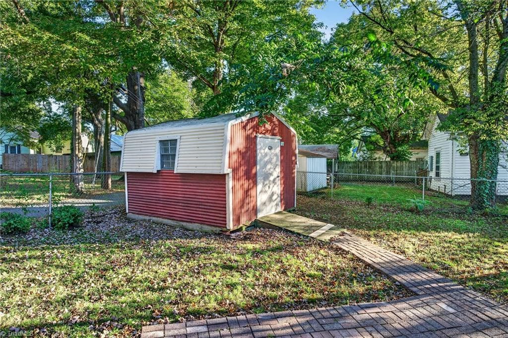 Stick/Site Built at 123 Park Circle, Lexington NC 27295, Lexington, photo 10 of 21