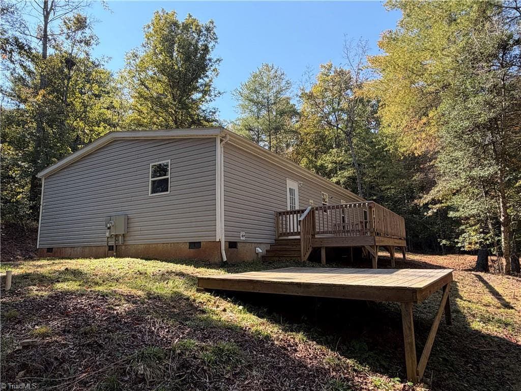 Manufactured Home at 487 Mars Mountain Place, Boomer NC 28606, photo 14 of 15
