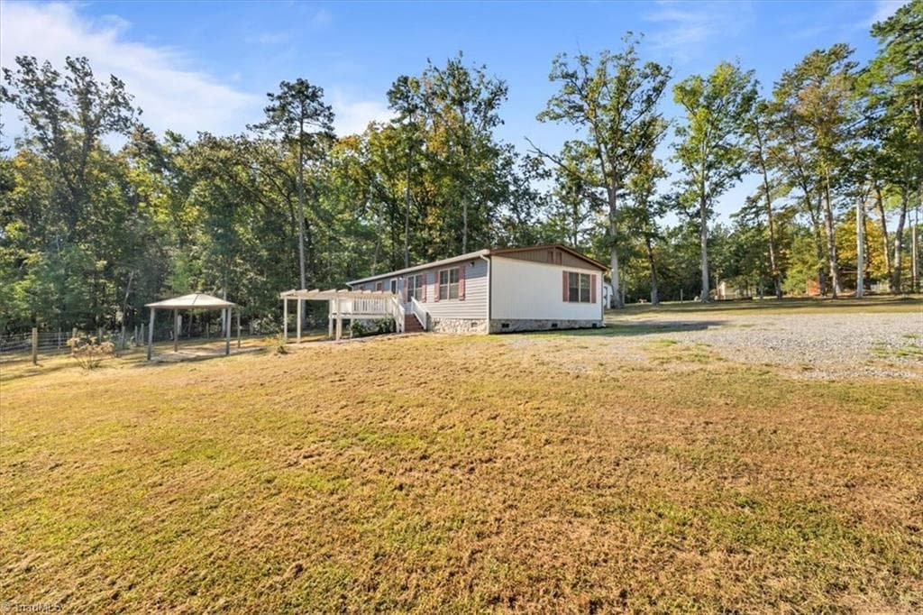 Manufactured Home at 7775 Riverside Road, Seagrove NC 27341, Seagrove, photo 34 of 43