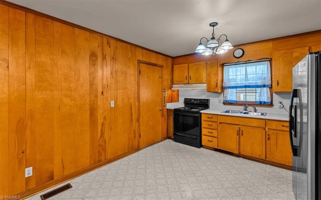 Stick/Site Built at 1505 Woodbriar Avenue, Greensboro NC 27405, Greensboro, photo 10 of 35