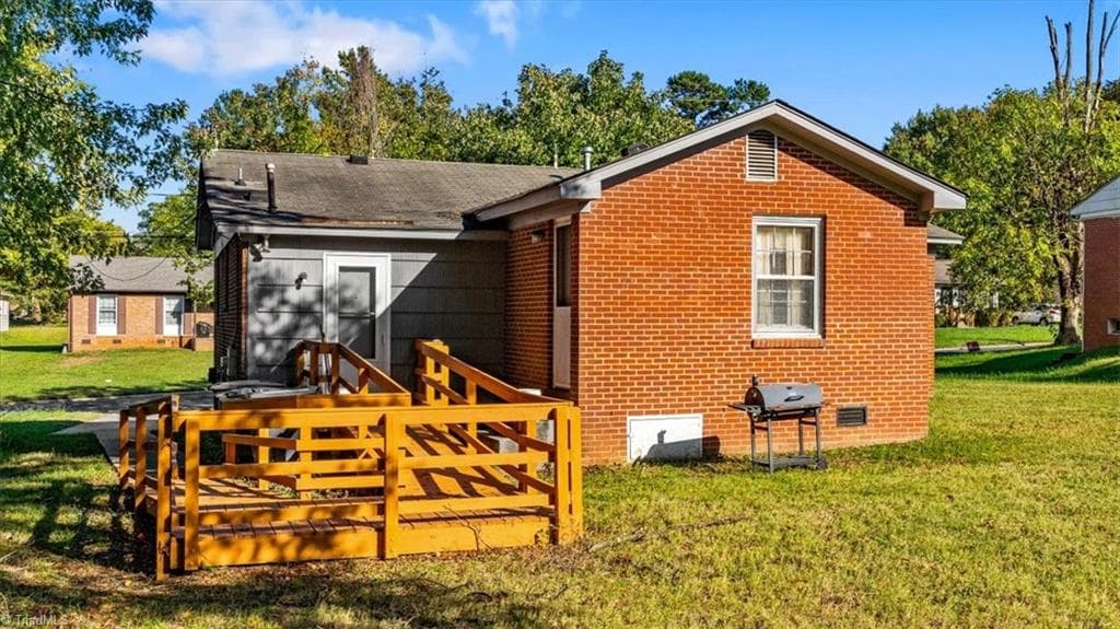 Stick/Site Built at 1505 Woodbriar Avenue, Greensboro NC 27405, Greensboro, photo 33 of 35