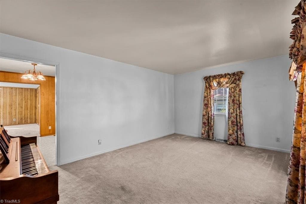 Stick/Site Built at 1505 Woodbriar Avenue, Greensboro NC 27405, Greensboro, photo 4 of 35