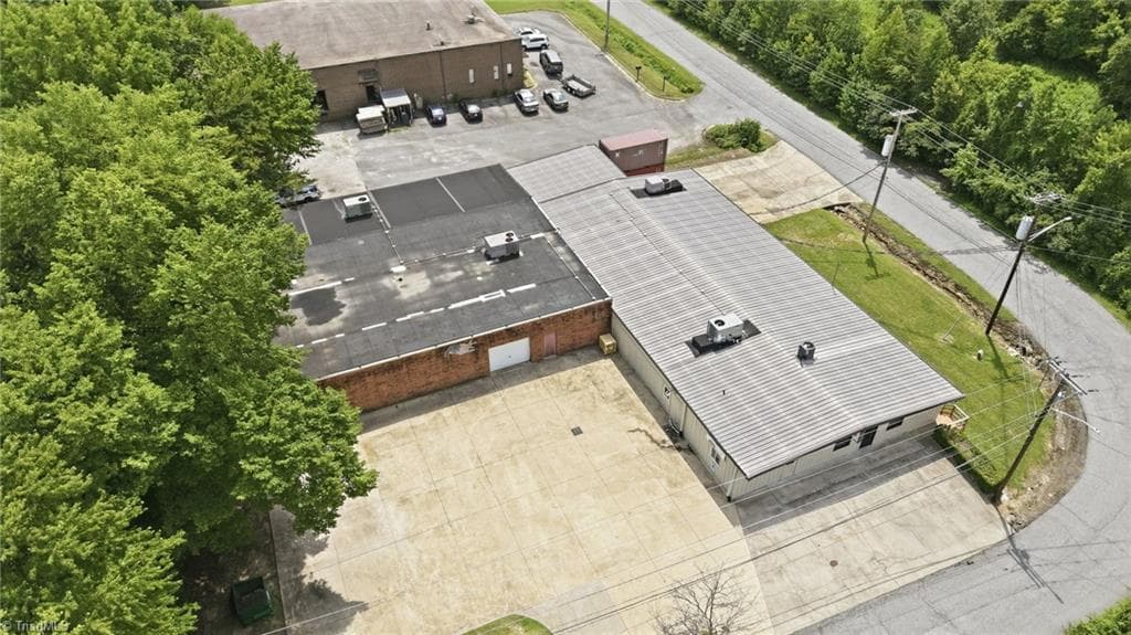 Industrial at 206 Villa Avenue, High Point NC 27260, High Point, photo 9 of 46