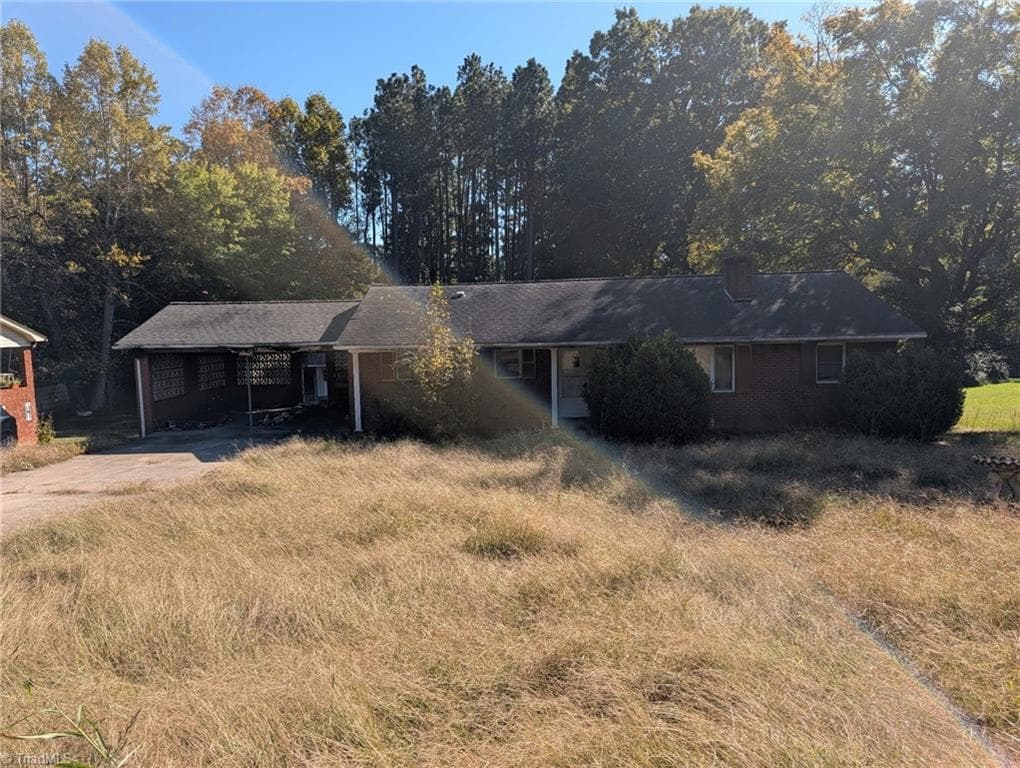 1186 E Holly Grove Road, Lexington NC 27292