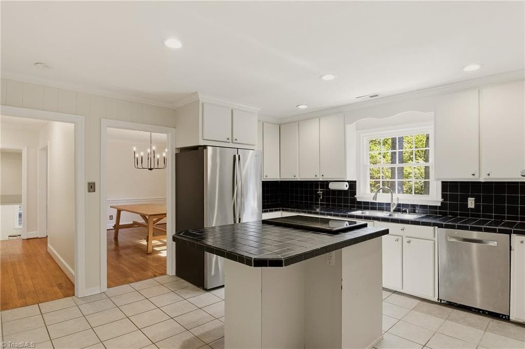 Stick/Site Built at 3810 Northriding Road, Winston-Salem NC 27104, Winston-Salem, photo 9 of 34