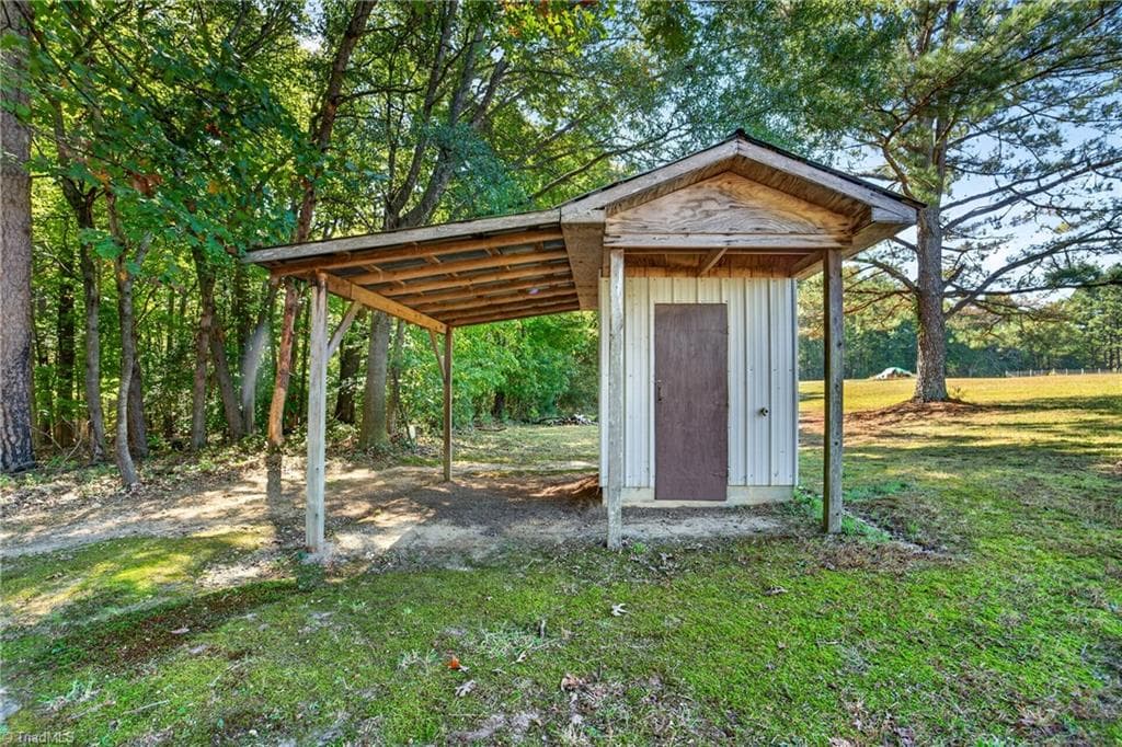 Manufactured Home at 6109 Ferguson Road, Ramseur NC 27316, photo 41 of 50