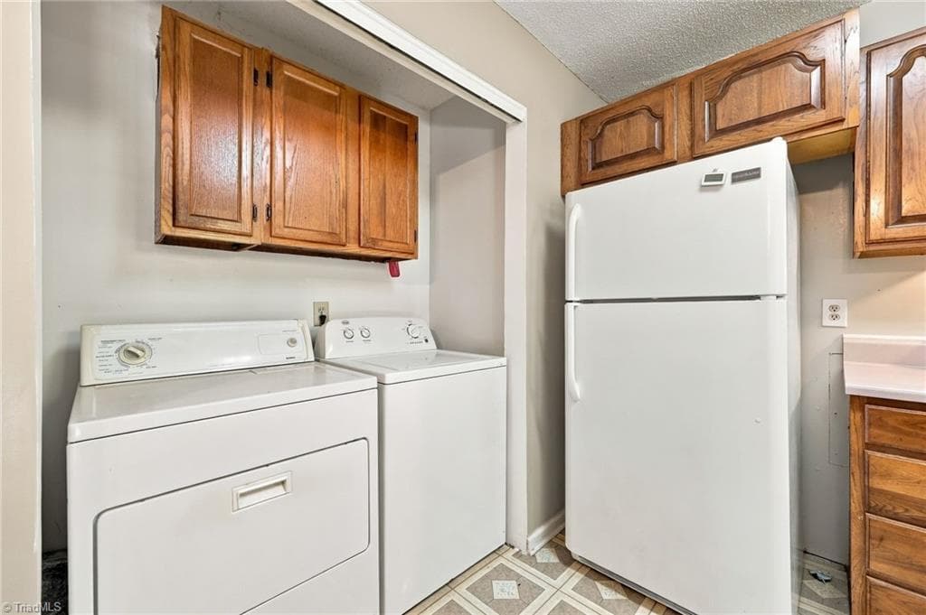Stick/Site Built at 3215 Meadow Lane, Winston-Salem NC 27107, Winston-Salem, photo 9 of 43