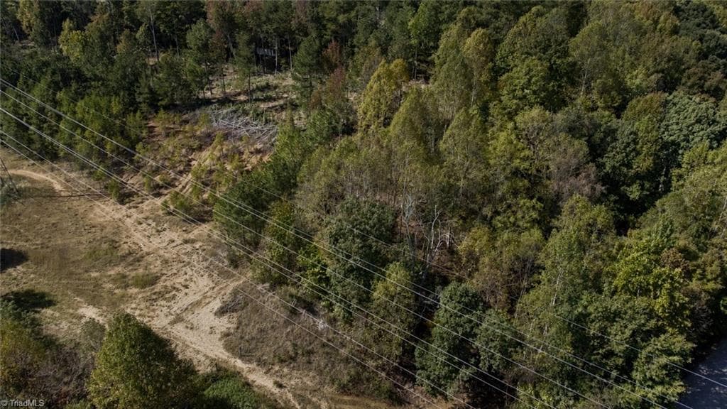 135 E Hunting Ridge Drive, Thomasville NC 27360