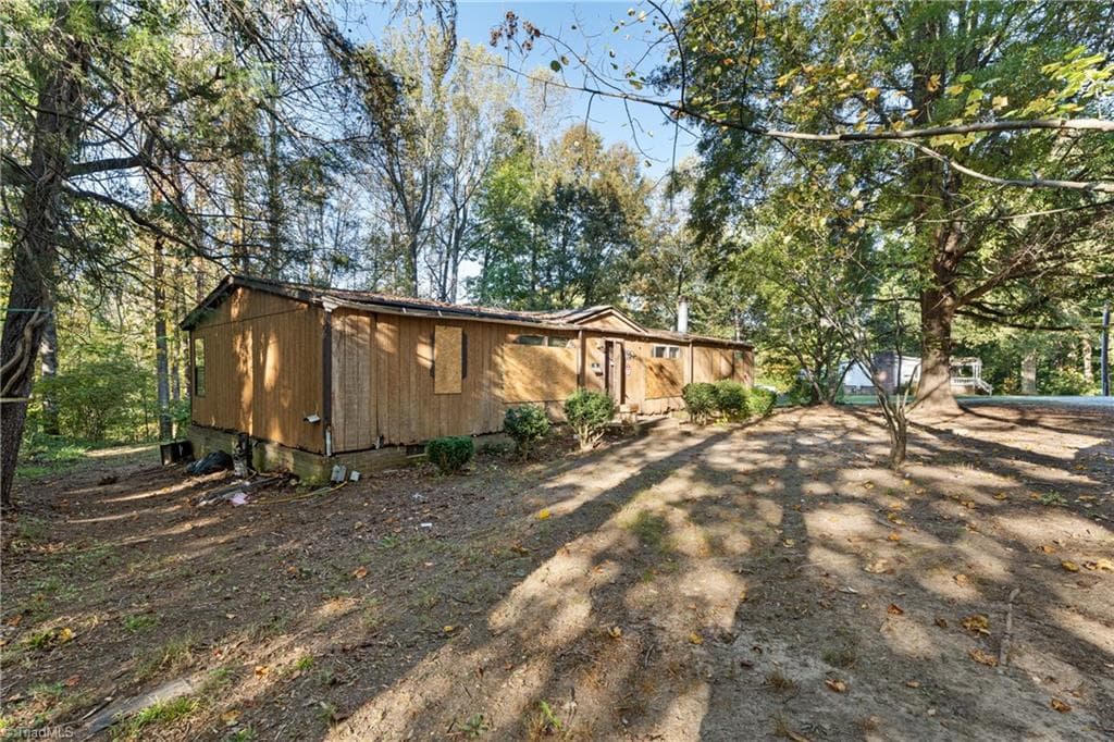Manufactured Home at 7123 Bonanza Drive, Kernersville NC 27284, Kernersville, photo 3 of 11