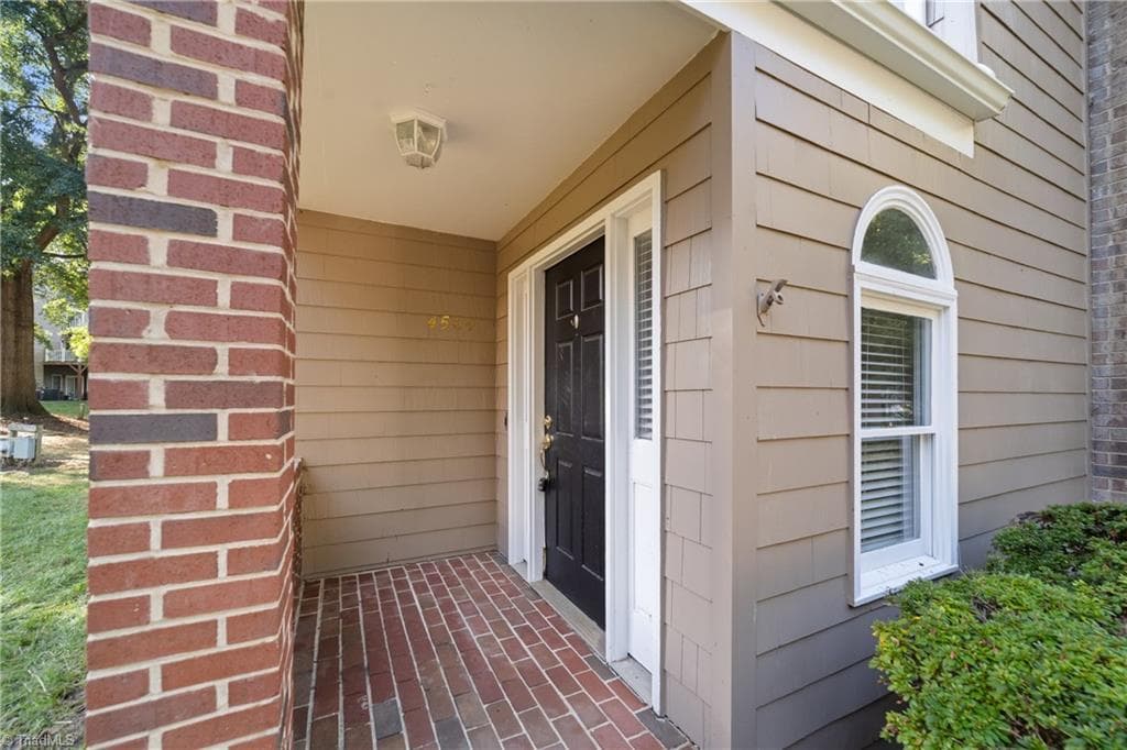 Stick/Site Built at 4564 Fernhaven Circle, Winston-Salem NC 27104, Winston-Salem, photo 6 of 44