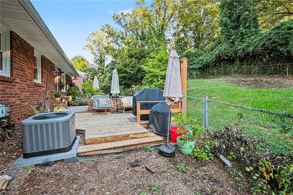 Stick/Site Built at 2336 Kaywood Lane, Winston-Salem NC 27103, photo 22 of 28