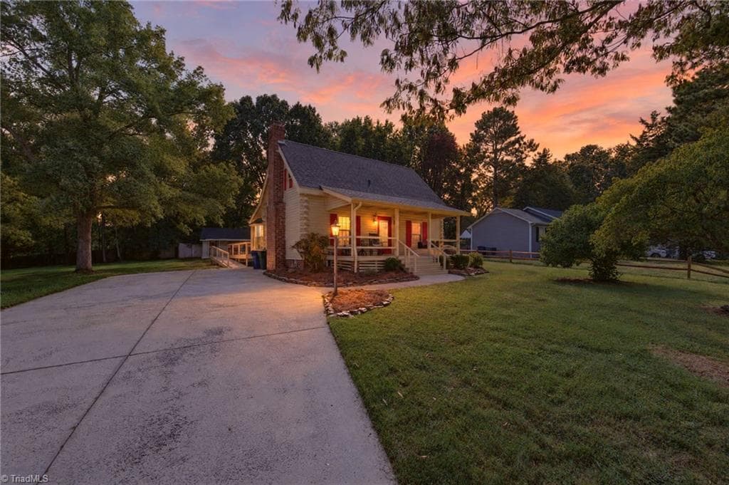 515 Ivey Road, Graham NC 27253