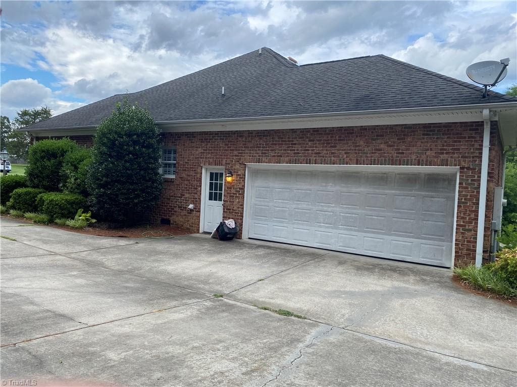 Stick/Site Built at 4800 Olde Province Court, Greensboro NC 27406, Greensboro, photo 9 of 14