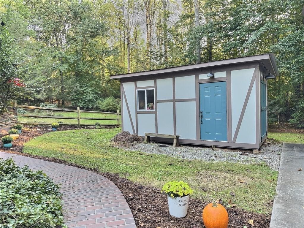 Stick/Site Built at 206 Ivy Lane, Wilkesboro NC 28697, photo 20 of 24