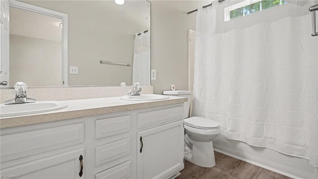 Stick/Site Built at 4401 River Forest Lane, Greensboro NC 27409, Greensboro, photo 13 of 20