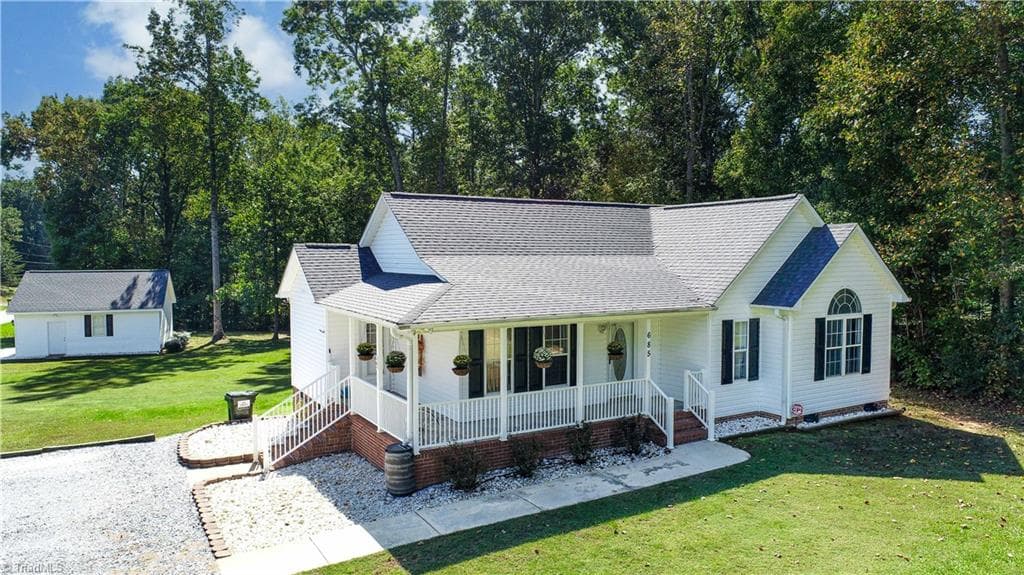 Stick/Site Built at 685 Dynasty Drive, Asheboro NC 27205, Asheboro, photo 2 of 40