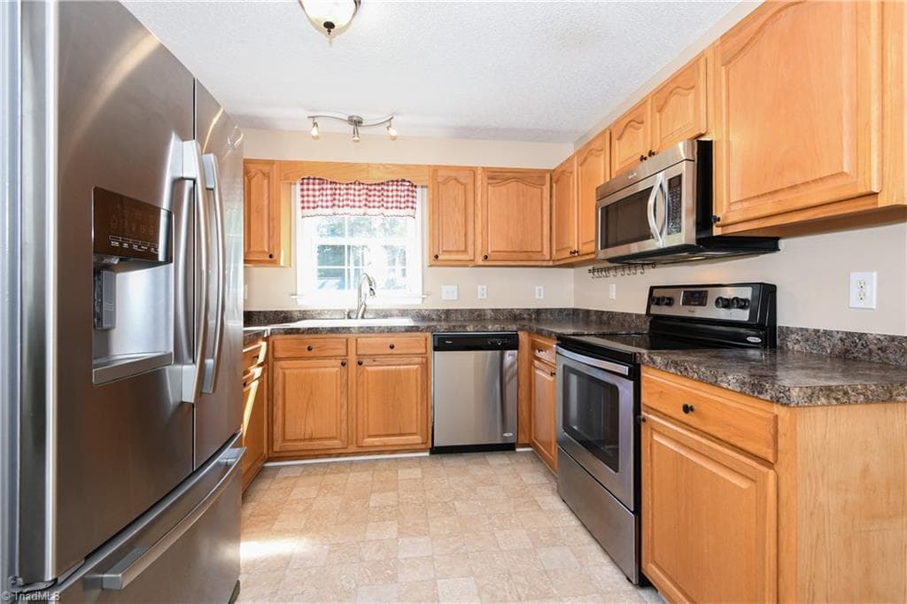 Stick/Site Built at 685 Dynasty Drive, Asheboro NC 27205, Asheboro, photo 10 of 40