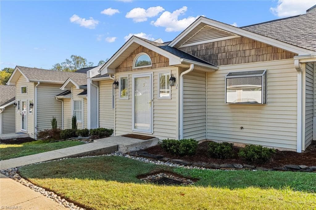120 Greenbriar Street # 3, Mount Airy NC 27030