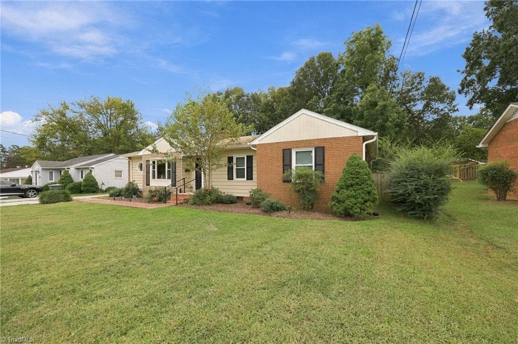 Stick/Site Built at 517 Pine Street, Graham NC 27253, photo 2 of 36