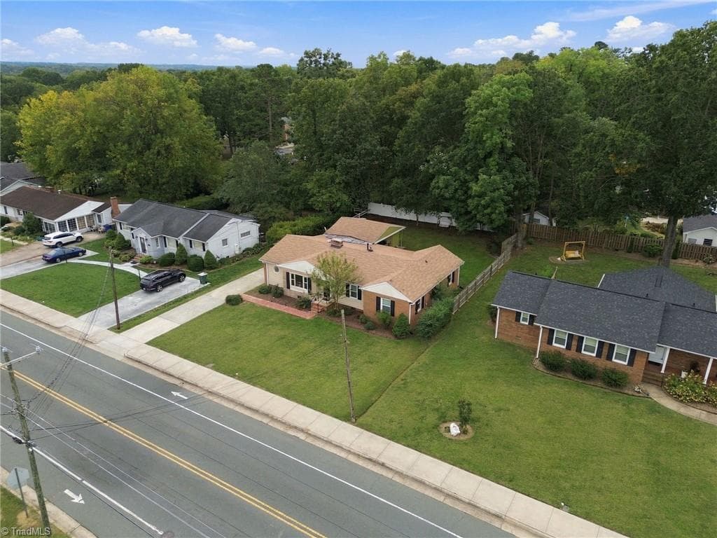 Stick/Site Built at 517 Pine Street, Graham NC 27253, photo 6 of 36