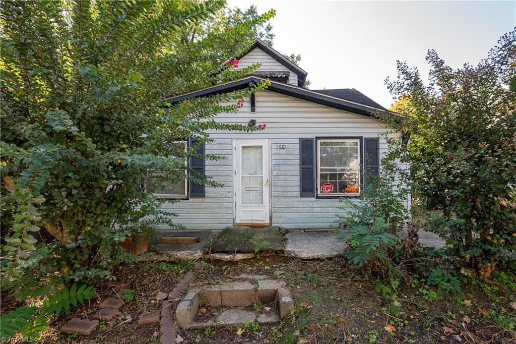 1610 NE 22nd Street, Winston-Salem NC 27105