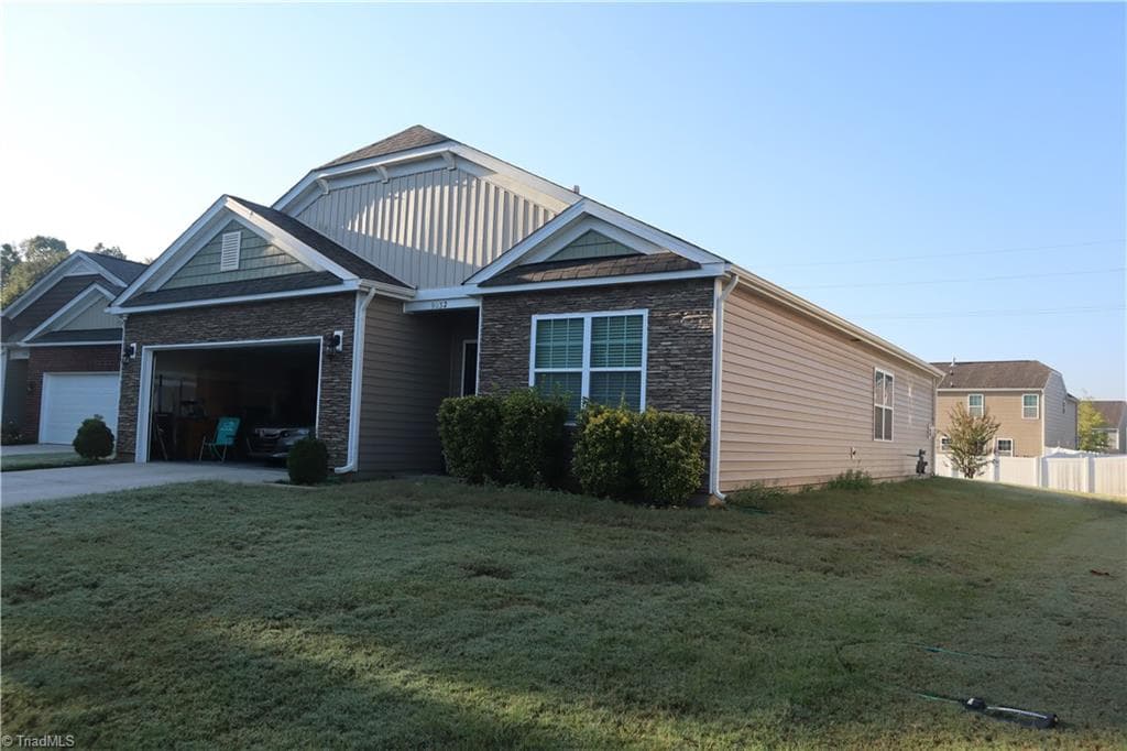 Stick/Site Built at 9032 Harwood Knoll Drive, Charlotte NC 28214, photo 3 of 20