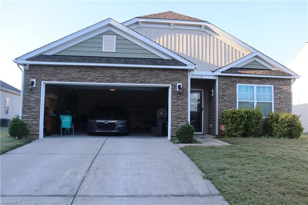 9032 Harwood Knoll Drive, Charlotte NC 28214
