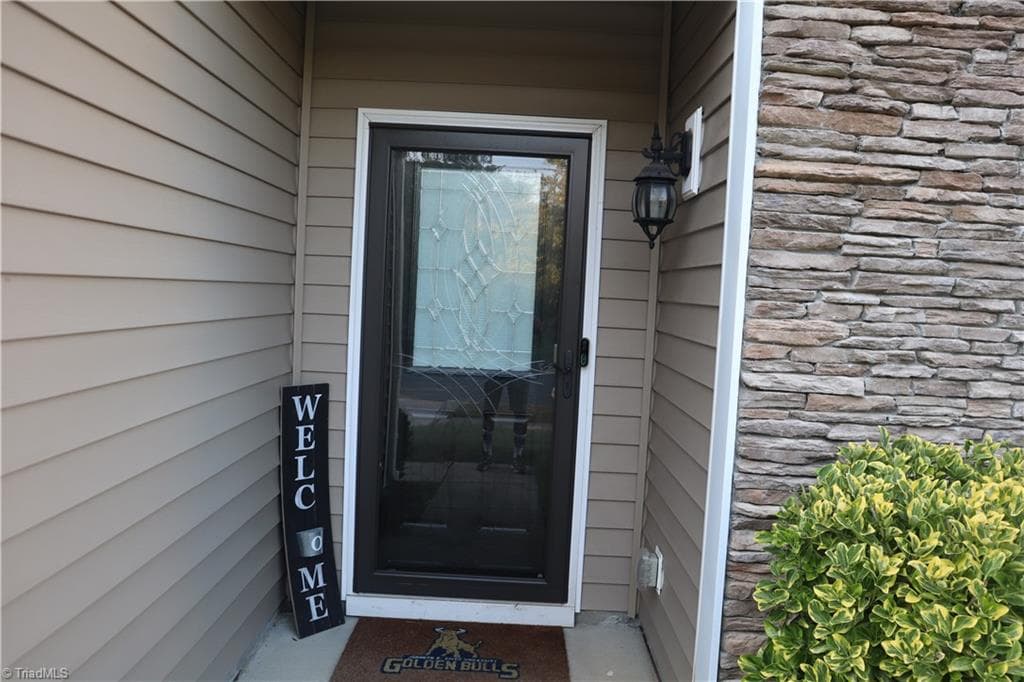Stick/Site Built at 9032 Harwood Knoll Drive, Charlotte NC 28214, photo 4 of 20
