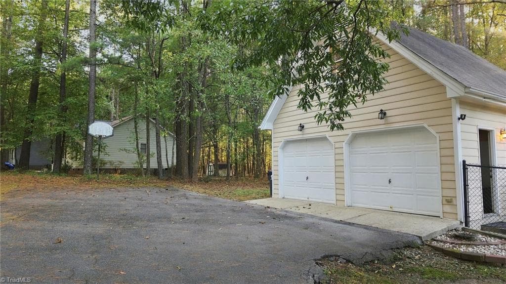 Stick/Site Built at 2809 Stageline Drive, Raleigh NC 27603, Raleigh, photo 23 of 34