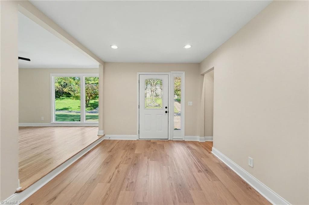 Stick/Site Built at 2511 Woodview Drive, Greensboro NC 27408, Greensboro, photo 5 of 30