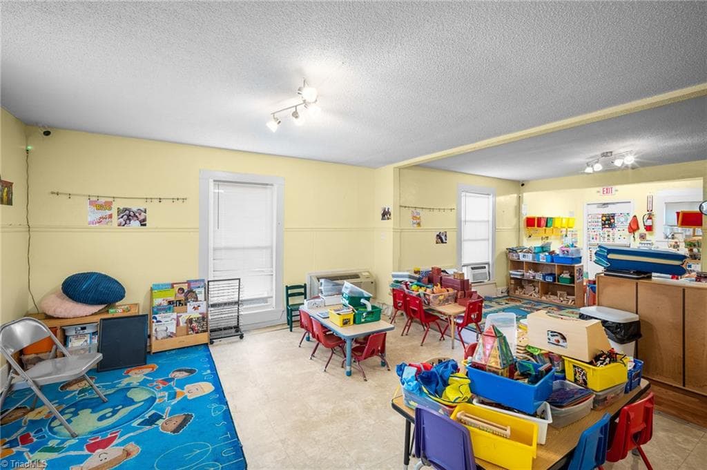 Office at 305 State Street, Lexington NC 27292, photo 3 of 28