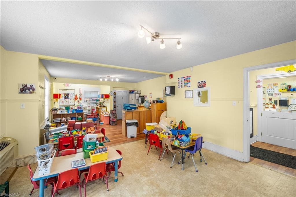 Office at 305 State Street, Lexington NC 27292, photo 5 of 28