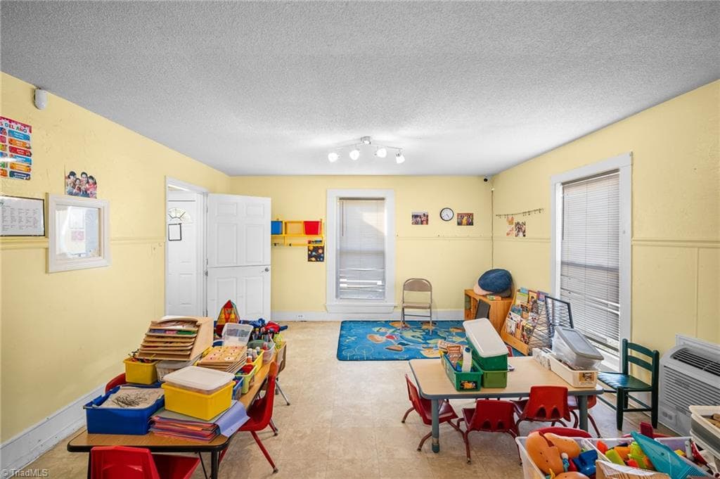Office at 305 State Street, Lexington NC 27292, photo 10 of 28