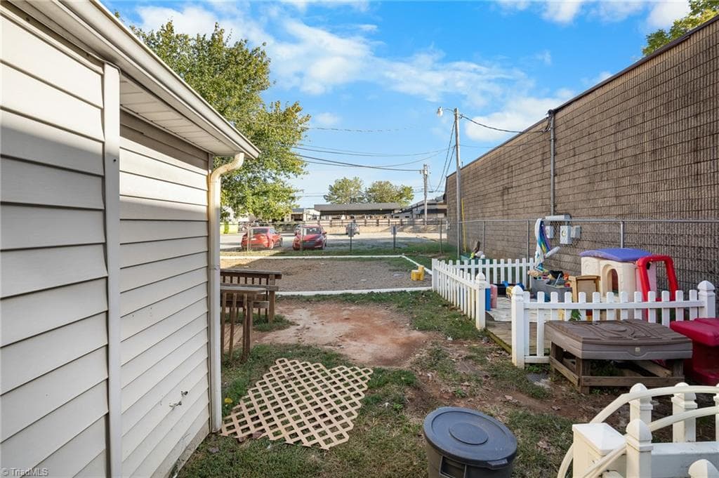 Office at 305 State Street, Lexington NC 27292, photo 21 of 28