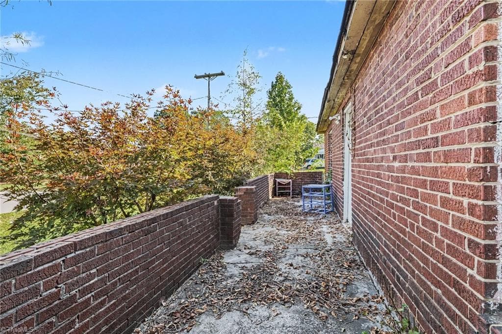 Stick/Site Built at 2004 Van Buren Street, High Point NC 27260, High Point, photo 6 of 9