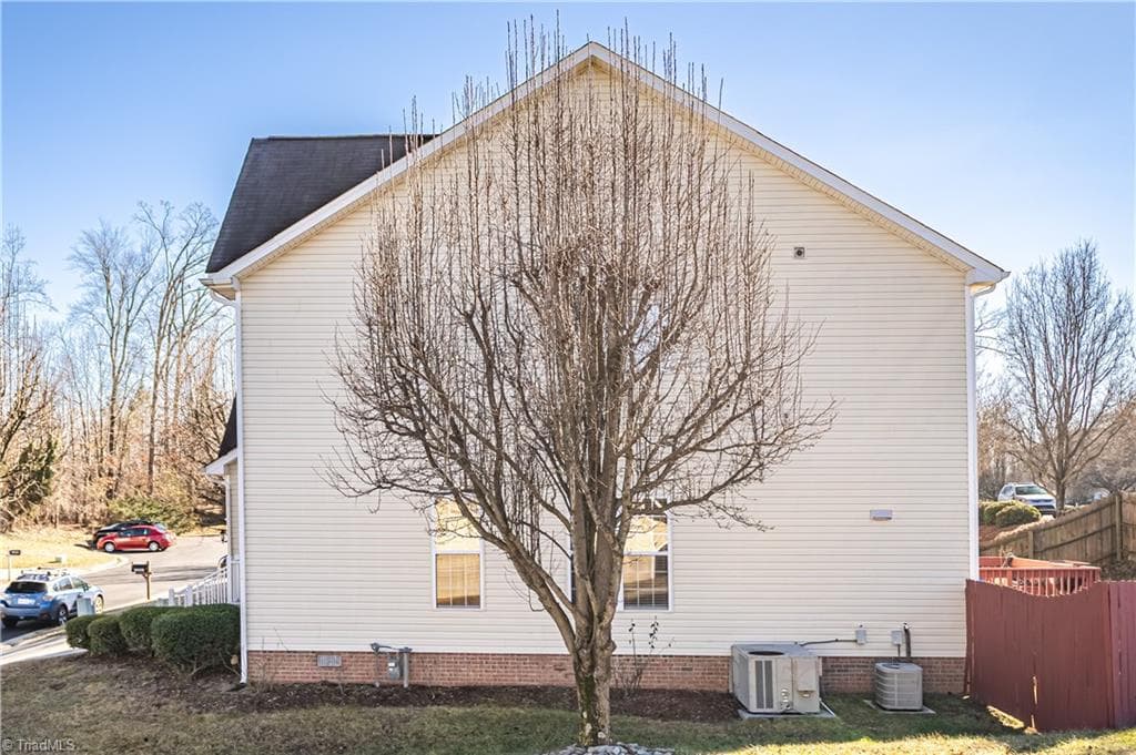 Stick/Site Built at 3809 Parkway Vista Road, Greensboro NC 27409, photo 4 of 45