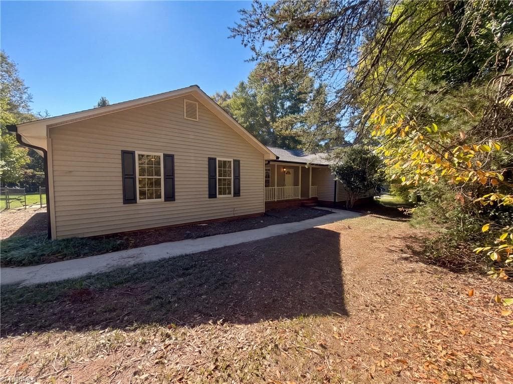 8507 Deer Path Court, Stokesdale NC 27357