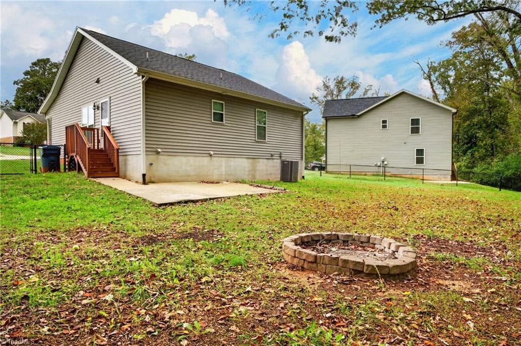 Stick/Site Built at 134 Gumtree Court, Mocksville NC 27028, photo 32 of 35