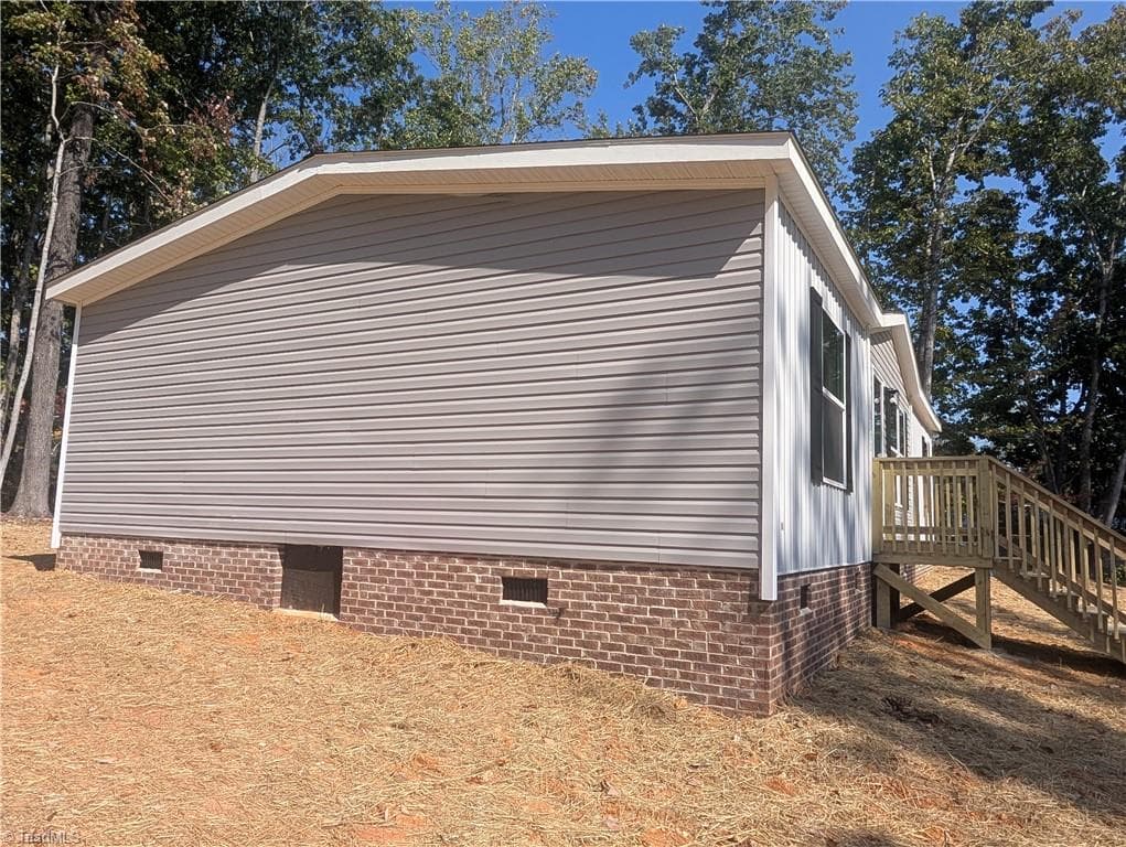 Manufactured Home at 1312 Pineview Road, Randleman NC 27317, photo 2 of 15