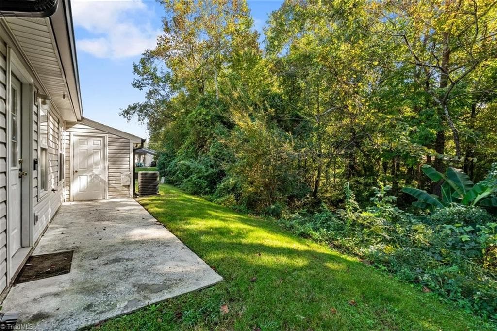 Stick/Site Built at 2564 Ambassador Court, High Point NC 27265, photo 36 of 38