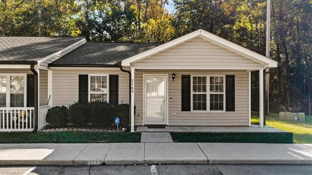 2564 Ambassador Court, High Point NC 27265