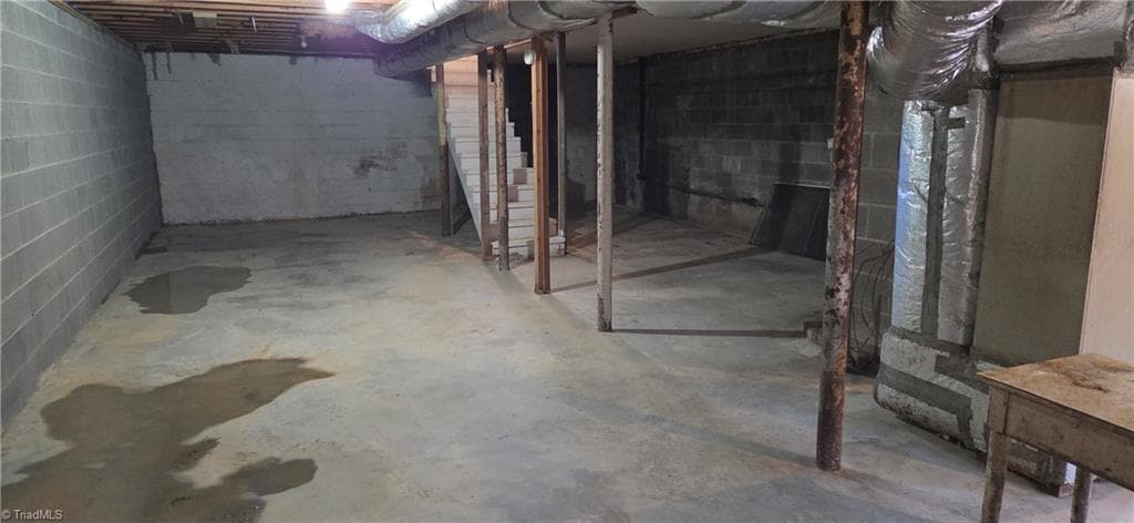 Stick/Site Built at 1811 Gwyn Street, Mount Airy NC 27030, photo 7 of 30