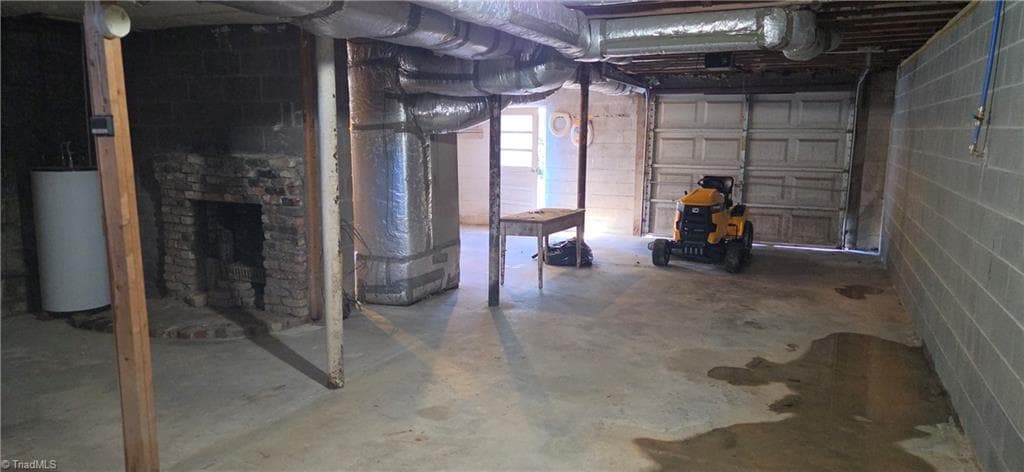 Stick/Site Built at 1811 Gwyn Street, Mount Airy NC 27030, photo 4 of 30