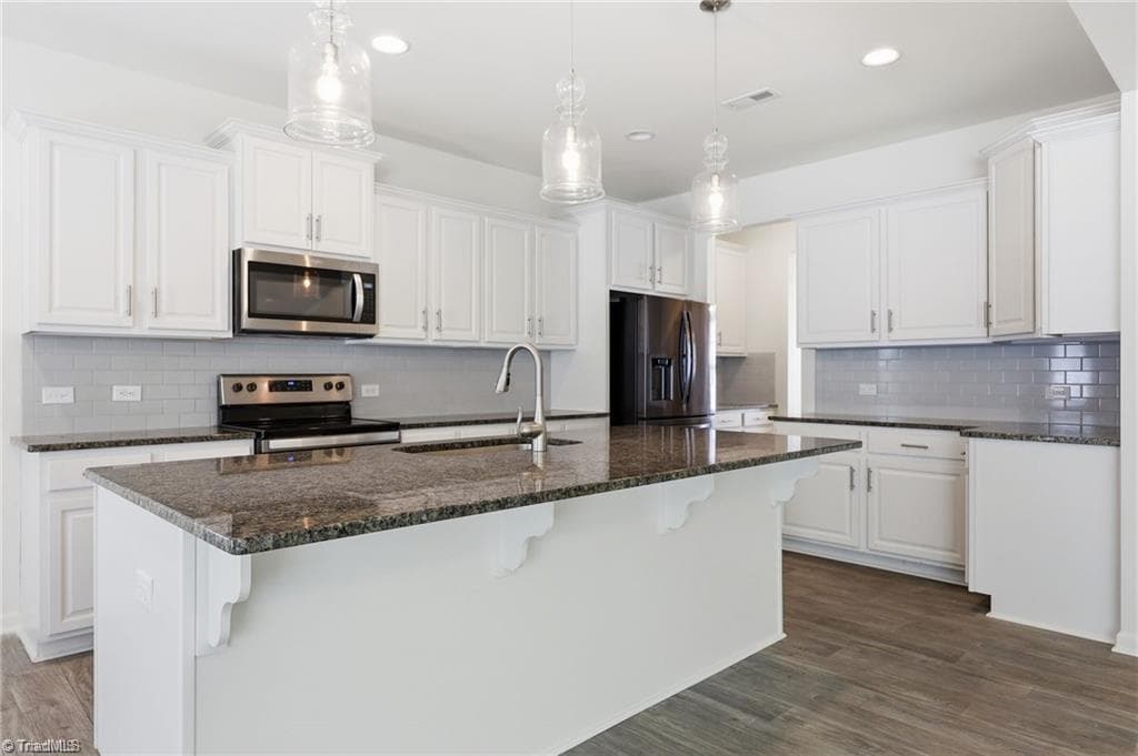 Stick/Site Built at 4622 Wesmar Court, Pfafftown NC 27040, Pfafftown, photo 5 of 33