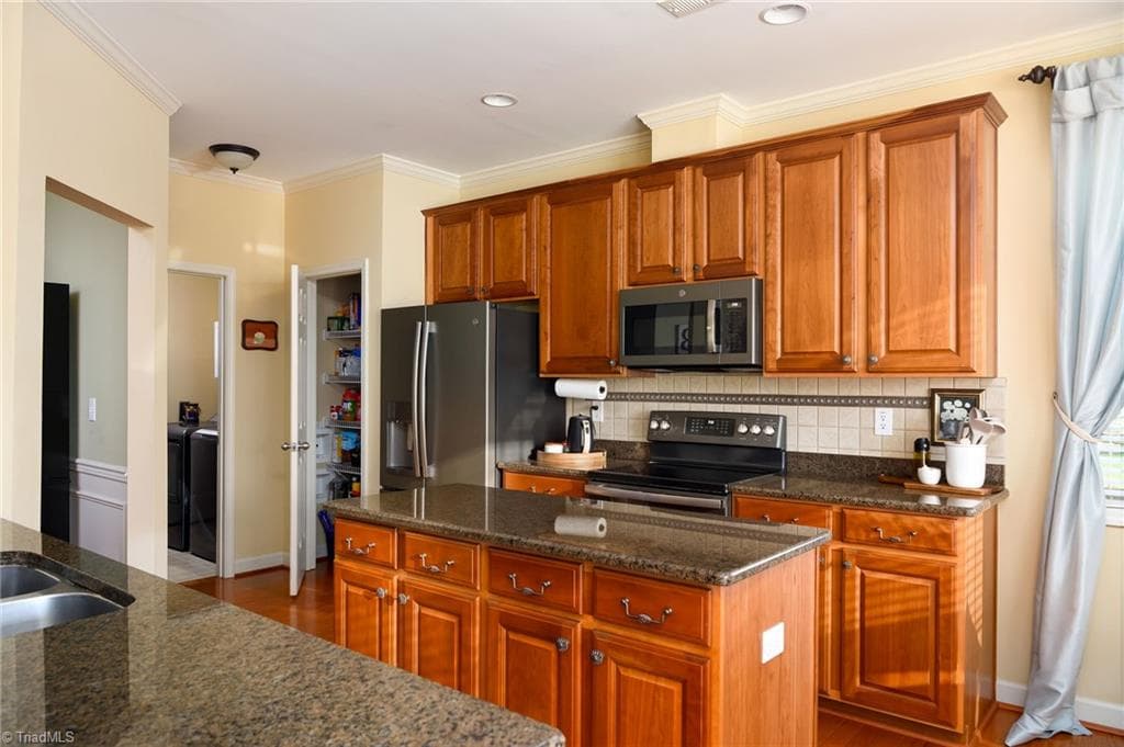 Stick/Site Built at 4525 Treebark Lane, High Point NC 27265, photo 4 of 35