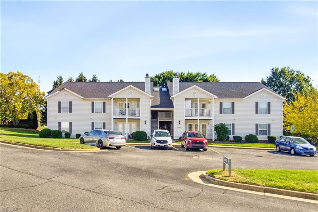 5701 Battery Court, Greensboro NC 27409