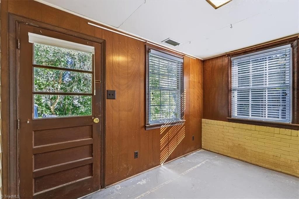 Stick/Site Built at 3405 Canterbury Street, Greensboro NC 27408, photo 16 of 18