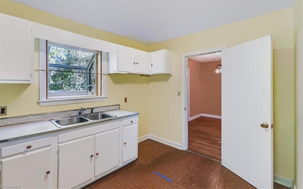 Stick/Site Built at 3405 Canterbury Street, Greensboro NC 27408, photo 10 of 18