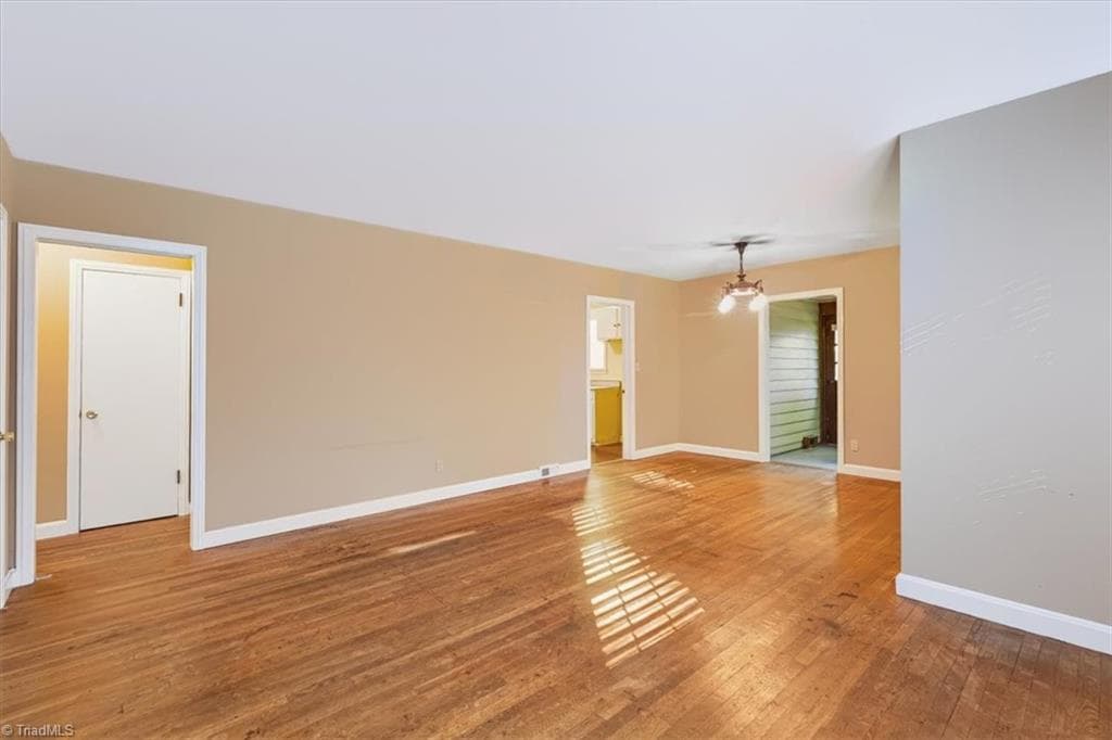 Stick/Site Built at 3405 Canterbury Street, Greensboro NC 27408, photo 4 of 18