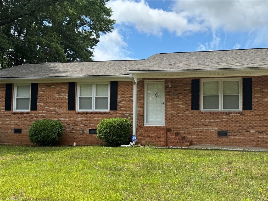 106 Ellington Avenue, Lexington NC 27292